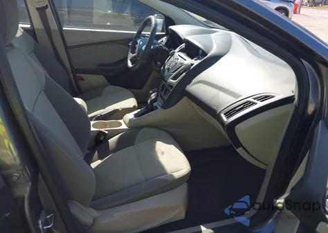 2012 Ford Focus Se z USA, uszkodzony, nr VIN 1FAHP3F2XCL209750